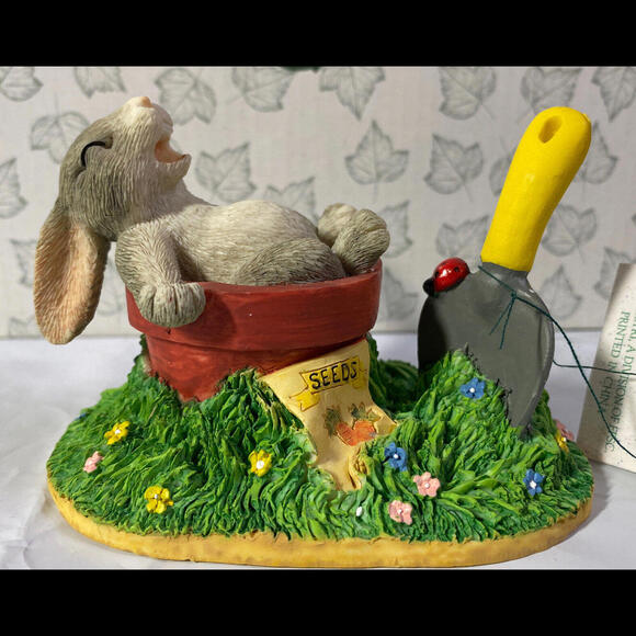Charming Tails by Dean Griff ~ GARDENING BREAK ~  Bunny In A Flower Pot in Box - Picture 2 of 9